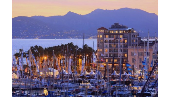 Poza pentru Le Radisson Blu 1835 Hotel And Thalasso 983-1487838889 Le Radisson Blu 1835 Hotel And Thalasso poza 1