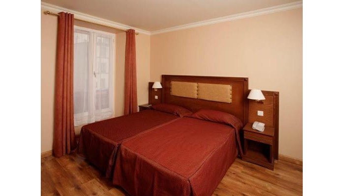 121 Paris Hotel poza 0