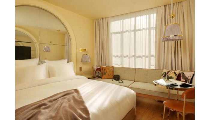 Hotel 9confidentiel poza 7