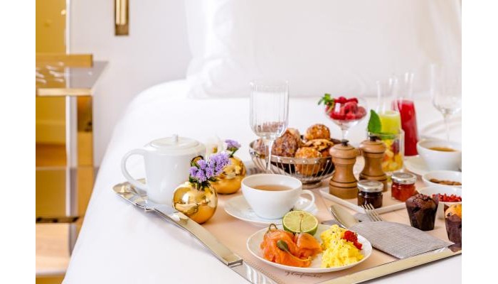 Hotel 9confidentiel poza 8